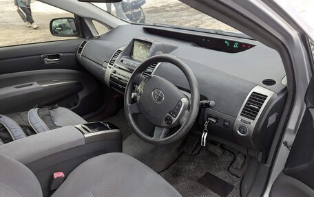 Toyota Prius, 2009 год, 960 000 рублей, 8 фотография