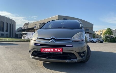 Citroen C4 Picasso II рестайлинг, 2010 год, 700 000 рублей, 2 фотография