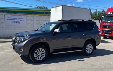 Toyota Land Cruiser Prado 150 рестайлинг 2, 2015 год, 4 450 000 рублей, 7 фотография