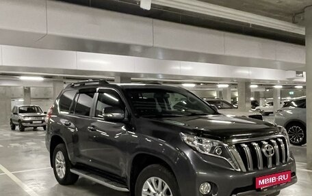 Toyota Land Cruiser Prado 150 рестайлинг 2, 2015 год, 4 450 000 рублей, 2 фотография