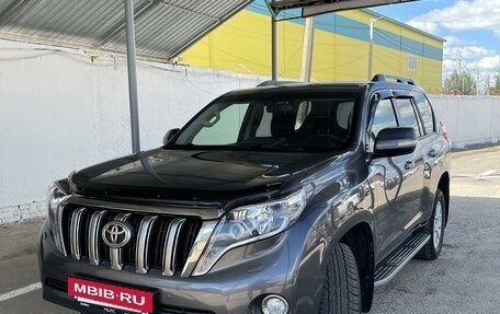 Toyota Land Cruiser Prado 150 рестайлинг 2, 2015 год, 4 450 000 рублей, 5 фотография