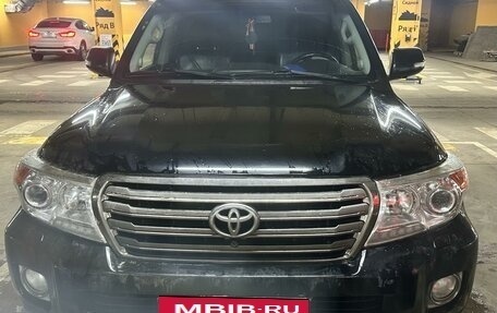 Toyota Land Cruiser 200, 2013 год, 4 200 000 рублей, 4 фотография