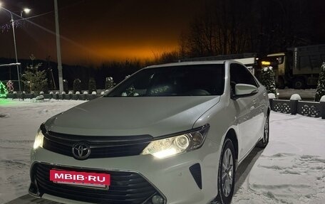 Toyota Camry, 2015 год, 1 950 000 рублей, 2 фотография