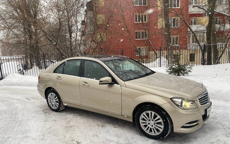 Mercedes-Benz C-Класс, 2011 год, 1 550 000 рублей, 1 фотография