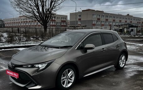 Toyota Corolla, 2018 год, 1 990 000 рублей, 4 фотография