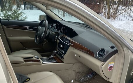 Mercedes-Benz C-Класс, 2011 год, 1 550 000 рублей, 27 фотография