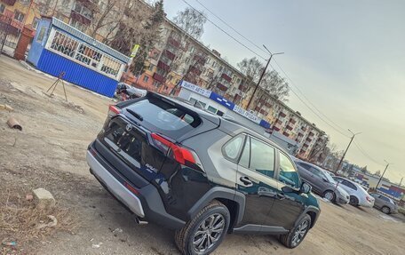 Toyota RAV4, 2024 год, 4 200 000 рублей, 3 фотография