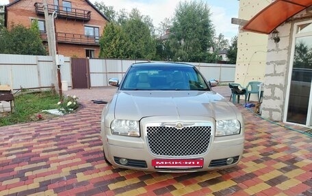 Chrysler 300C II, 2005 год, 920 000 рублей, 4 фотография