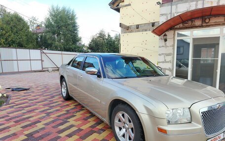 Chrysler 300C II, 2005 год, 920 000 рублей, 5 фотография