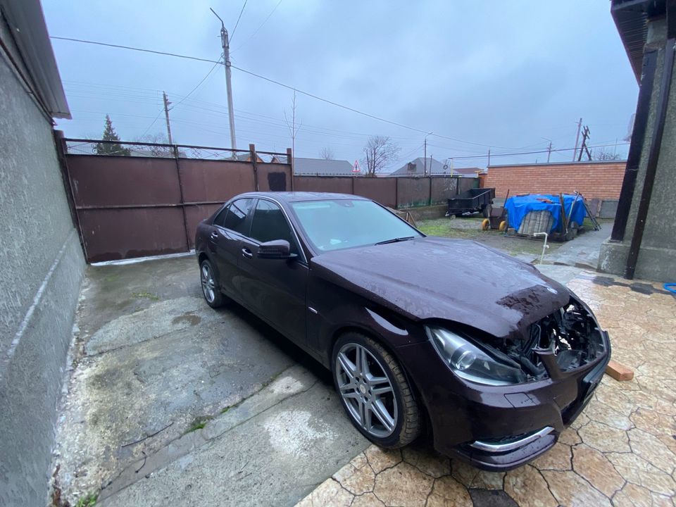 Mercedes-Benz C-Класс W204 рестайлинг, 2011 год, 800 000 рублей, 1 фотография