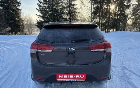 KIA Rio III рестайлинг, 2017 год, 990 000 рублей, 3 фотография