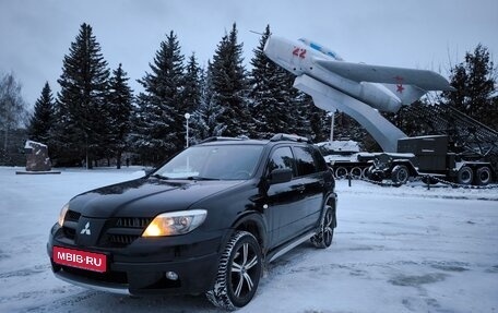 Mitsubishi Outlander III рестайлинг 3, 2007 год, 630 000 рублей, 1 фотография