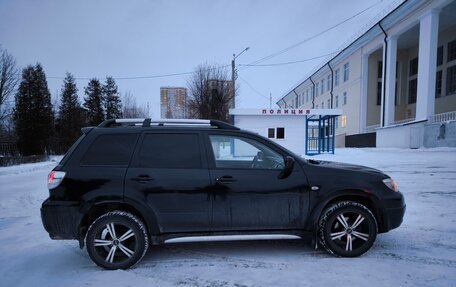 Mitsubishi Outlander III рестайлинг 3, 2007 год, 630 000 рублей, 10 фотография