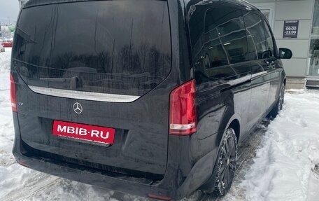 Mercedes-Benz V-Класс, 2017 год, 4 519 000 рублей, 3 фотография