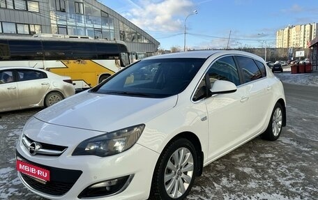 Opel Astra J, 2014 год, 1 250 000 рублей, 4 фотография