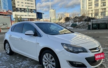 Opel Astra J, 2014 год, 1 250 000 рублей, 5 фотография