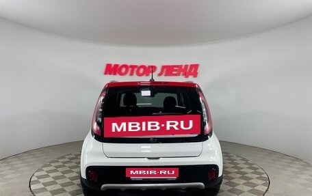 KIA Soul II рестайлинг, 2018 год, 1 765 000 рублей, 6 фотография