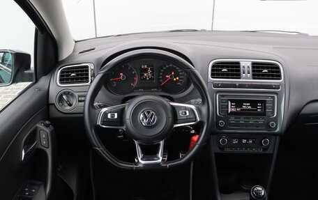 Volkswagen Polo VI (EU Market), 2018 год, 1 100 000 рублей, 17 фотография