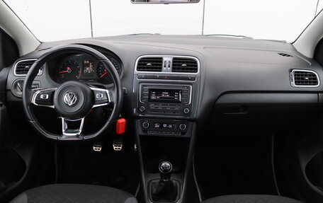 Volkswagen Polo VI (EU Market), 2018 год, 1 100 000 рублей, 18 фотография