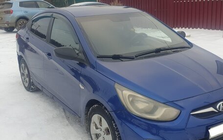 Hyundai Solaris II рестайлинг, 2011 год, 560 000 рублей, 2 фотография