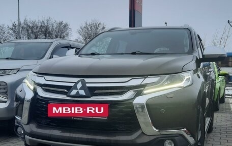 Mitsubishi Pajero Sport III рестайлинг, 2017 год, 2 800 000 рублей, 7 фотография