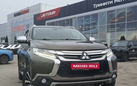 Mitsubishi Pajero Sport III рестайлинг, 2017 год, 2 800 000 рублей, 6 фотография