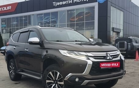 Mitsubishi Pajero Sport III рестайлинг, 2017 год, 2 800 000 рублей, 5 фотография