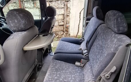 Nissan Serena II, 2000 год, 700 000 рублей, 13 фотография