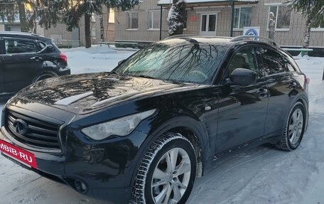 Infiniti QX70, 2014 год, 2 700 000 рублей, 2 фотография