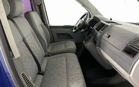 Volkswagen Transporter T5 рестайлинг, 2004 год, 740 000 рублей, 12 фотография