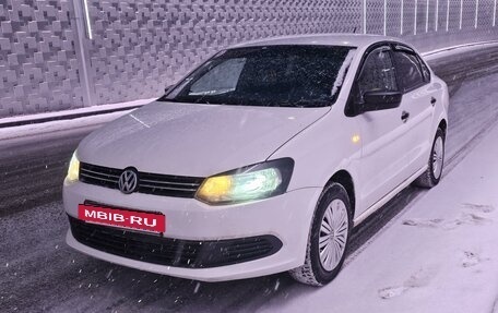 Volkswagen Polo VI (EU Market), 2011 год, 580 000 рублей, 2 фотография