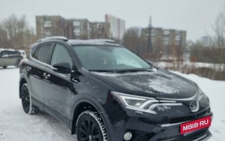 Toyota RAV4, 2018 год, 3 050 000 рублей, 17 фотография