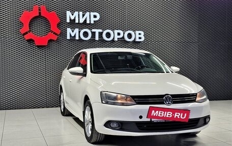 Volkswagen Jetta VI, 2013 год, 1 050 000 рублей, 5 фотография