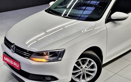 Volkswagen Jetta VI, 2013 год, 1 050 000 рублей, 2 фотография