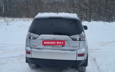 Mitsubishi Outlander III рестайлинг 3, 2007 год, 1 099 000 рублей, 4 фотография