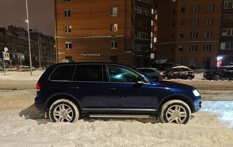 Volkswagen Touareg III, 2005 год, 1 990 000 рублей, 2 фотография