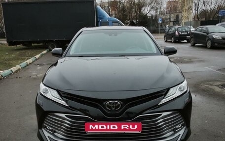 Toyota Camry, 2019 год, 3 320 000 рублей, 4 фотография