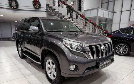 Toyota Land Cruiser Prado 150 рестайлинг 2, 2014 год, 3 550 000 рублей, 7 фотография