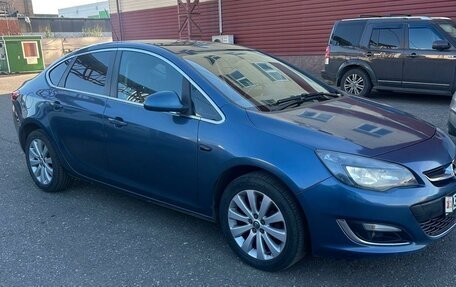 Opel Astra J, 2014 год, 700 000 рублей, 2 фотография