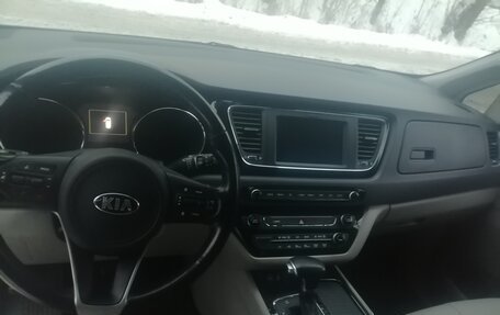 KIA Carnival III, 2017 год, 3 500 000 рублей, 5 фотография