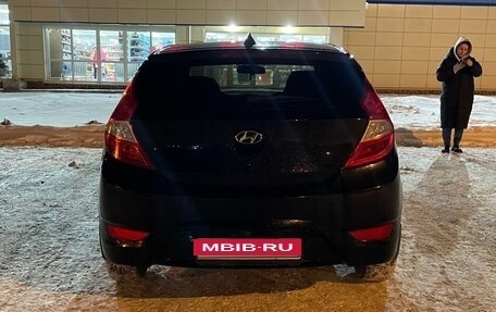 Hyundai Solaris II рестайлинг, 2012 год, 660 000 рублей, 5 фотография