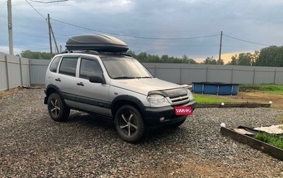 Chevrolet Niva I рестайлинг, 2003 год, 300 000 рублей, 1 фотография