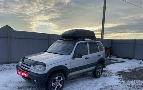 Chevrolet Niva I рестайлинг, 2003 год, 300 000 рублей, 3 фотография