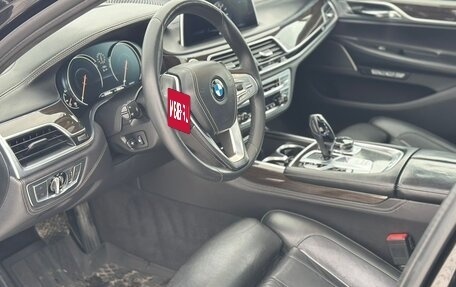 BMW 7 серия, 2015 год, 2 950 000 рублей, 11 фотография