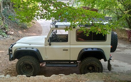 Land Rover Defender I, 1993 год, 2 200 000 рублей, 27 фотография