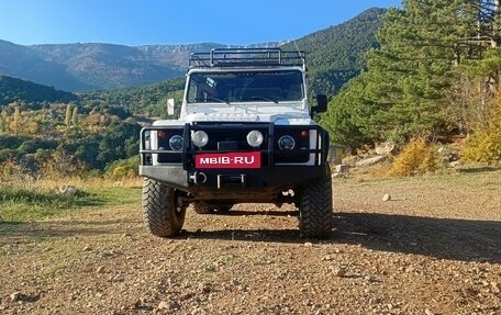 Land Rover Defender I, 1993 год, 2 200 000 рублей, 28 фотография