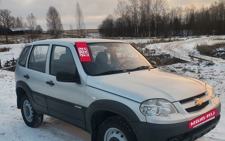 Chevrolet Niva I рестайлинг, 2012 год, 510 000 рублей, 3 фотография