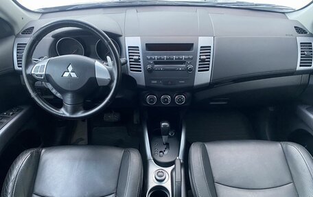 Mitsubishi Outlander III рестайлинг 3, 2012 год, 1 295 000 рублей, 10 фотография