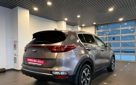 KIA Sportage IV рестайлинг, 2020 год, 2 350 000 рублей, 3 фотография