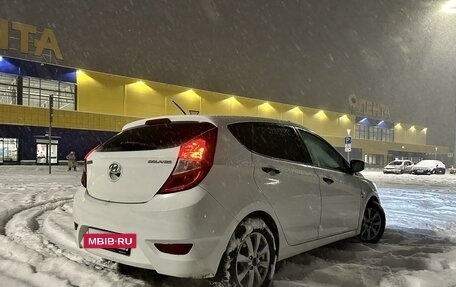 Hyundai Solaris II рестайлинг, 2013 год, 650 000 рублей, 3 фотография